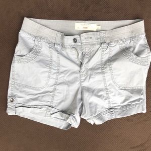 Sonoma lifestyle Short. Light Grey/green. Size 12